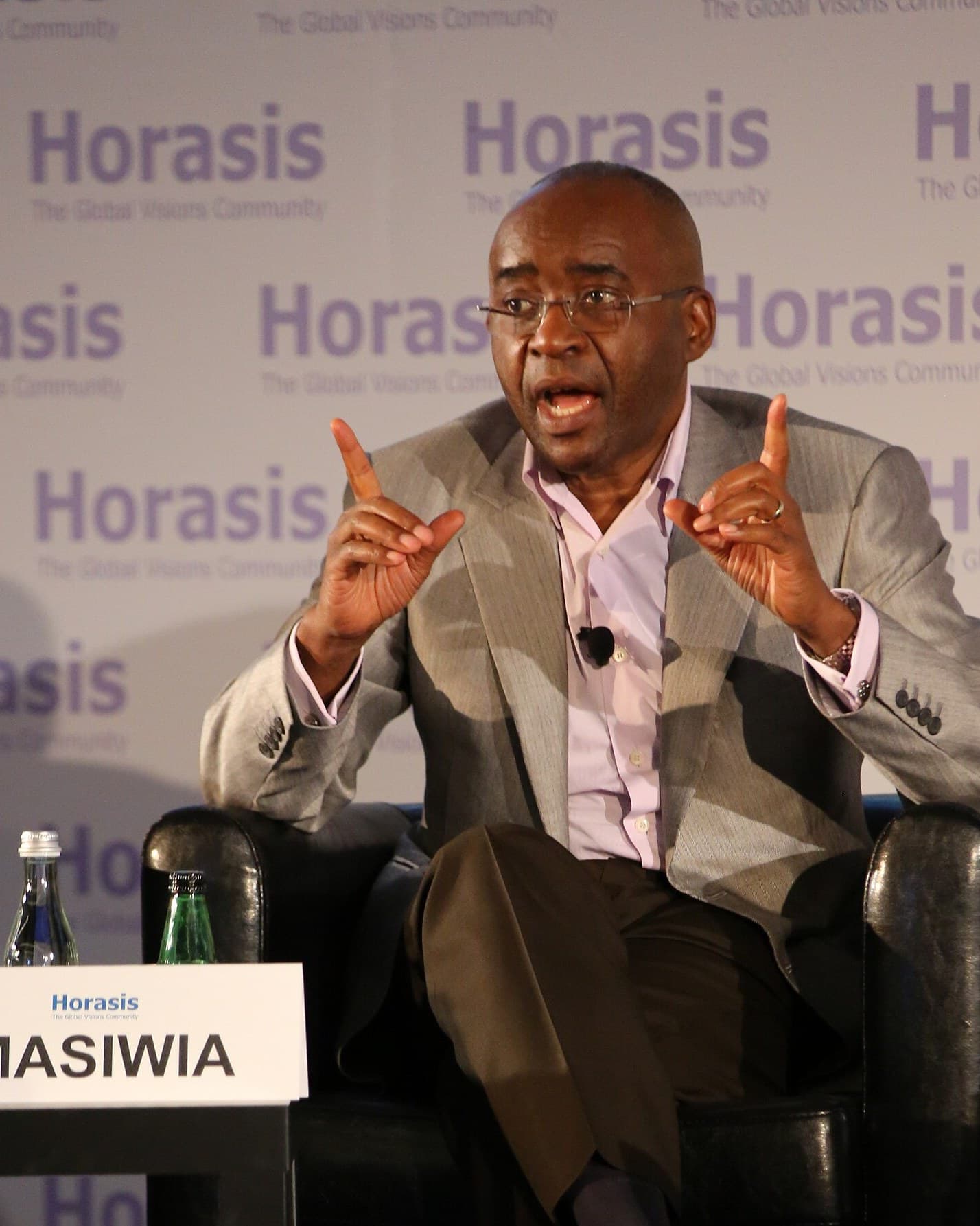 Strive Masiyiwa lors d’une conférence